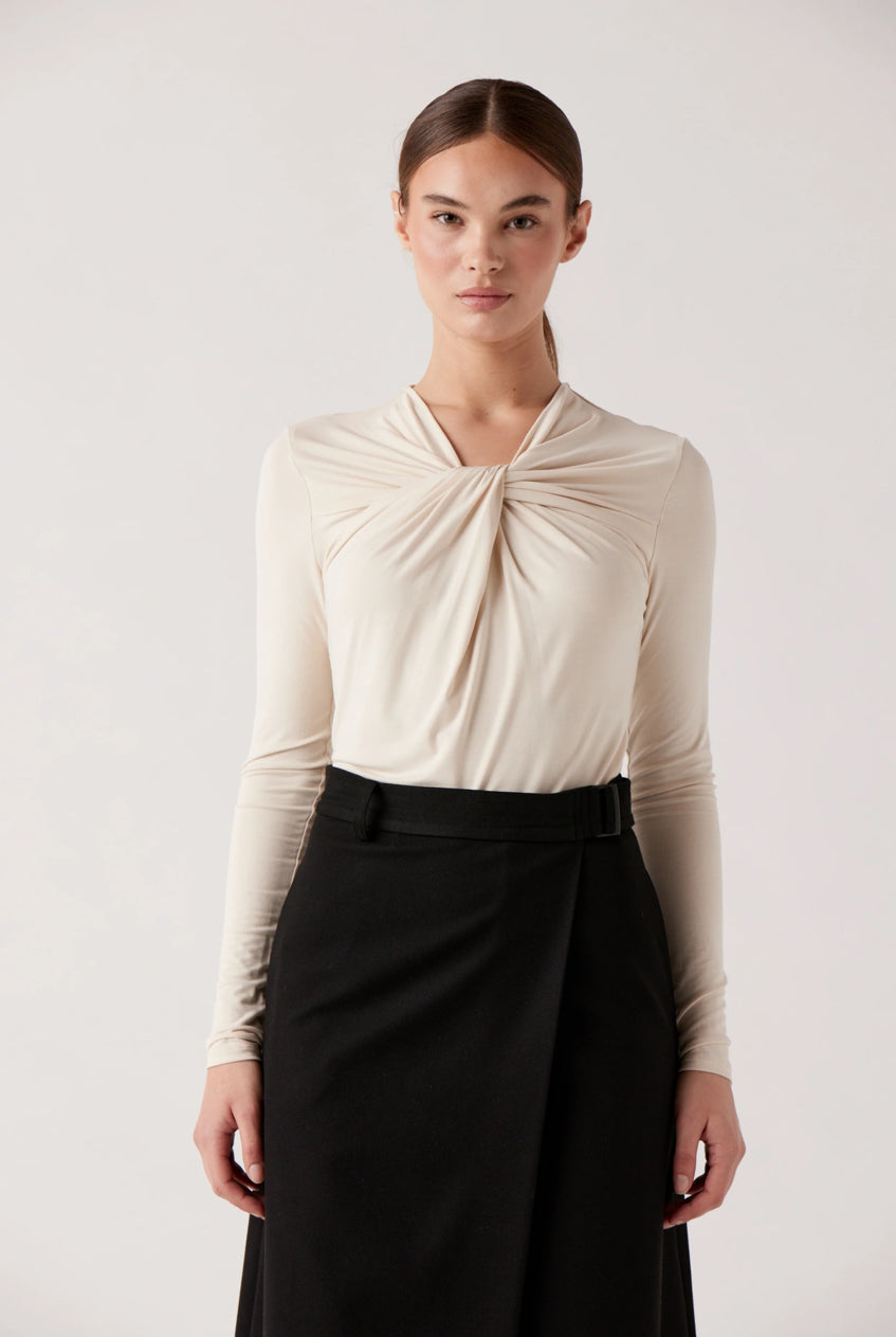 Cassidy Twist Front Top